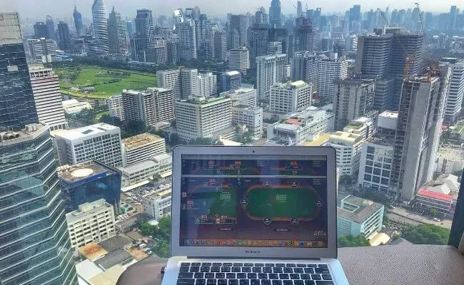 12 Advanced Online Poker Tips Used By Pros [2025]